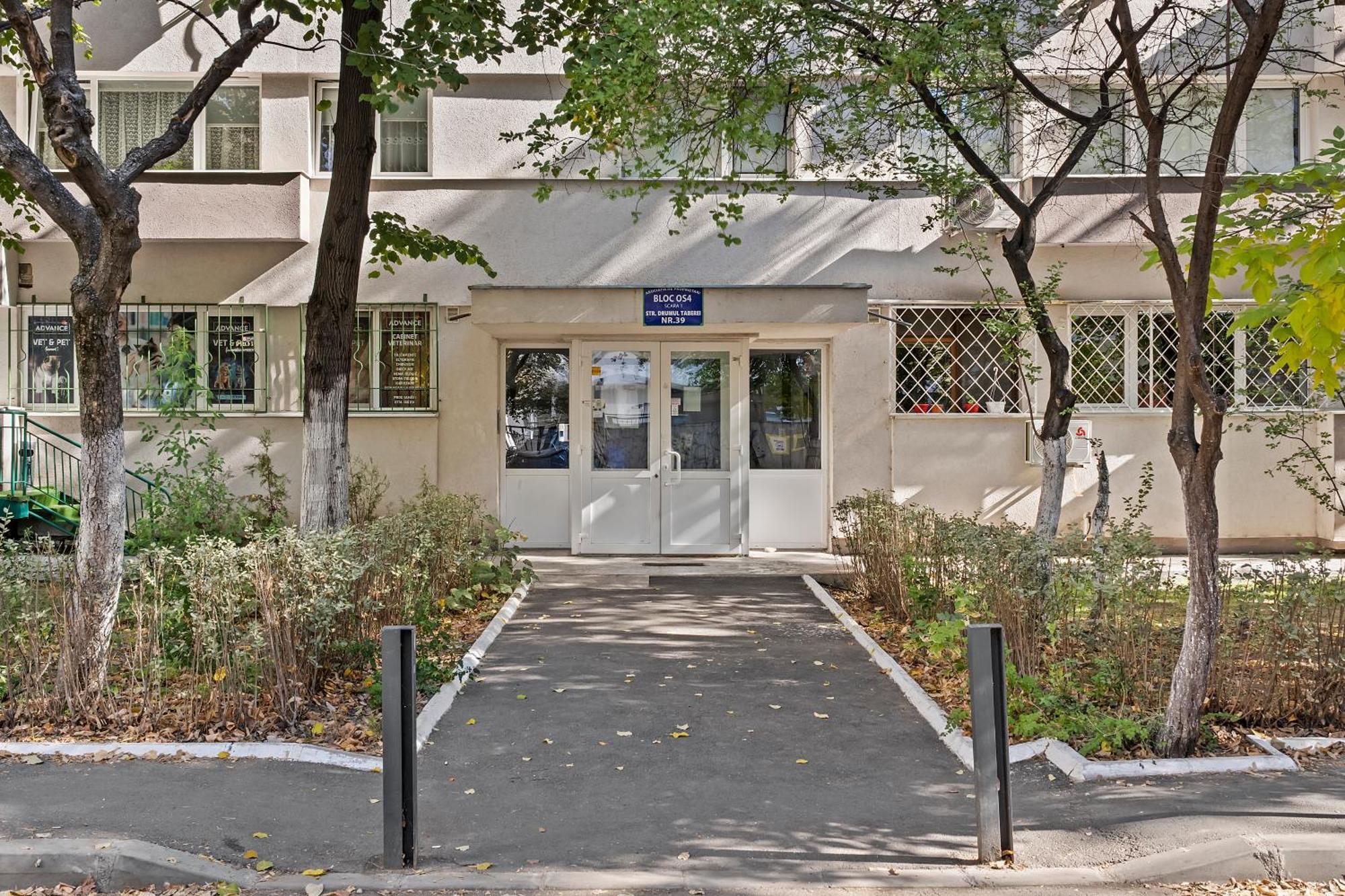 Apartament De Lux Drumul Taberei Bucharest Luaran gambar