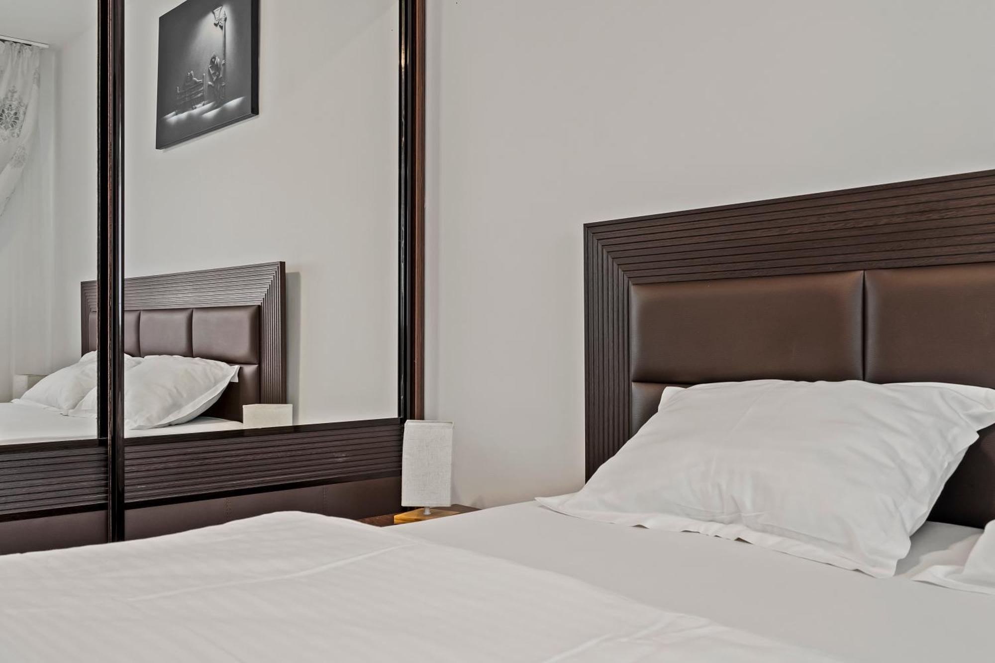 Apartament De Lux Drumul Taberei Bucharest Luaran gambar