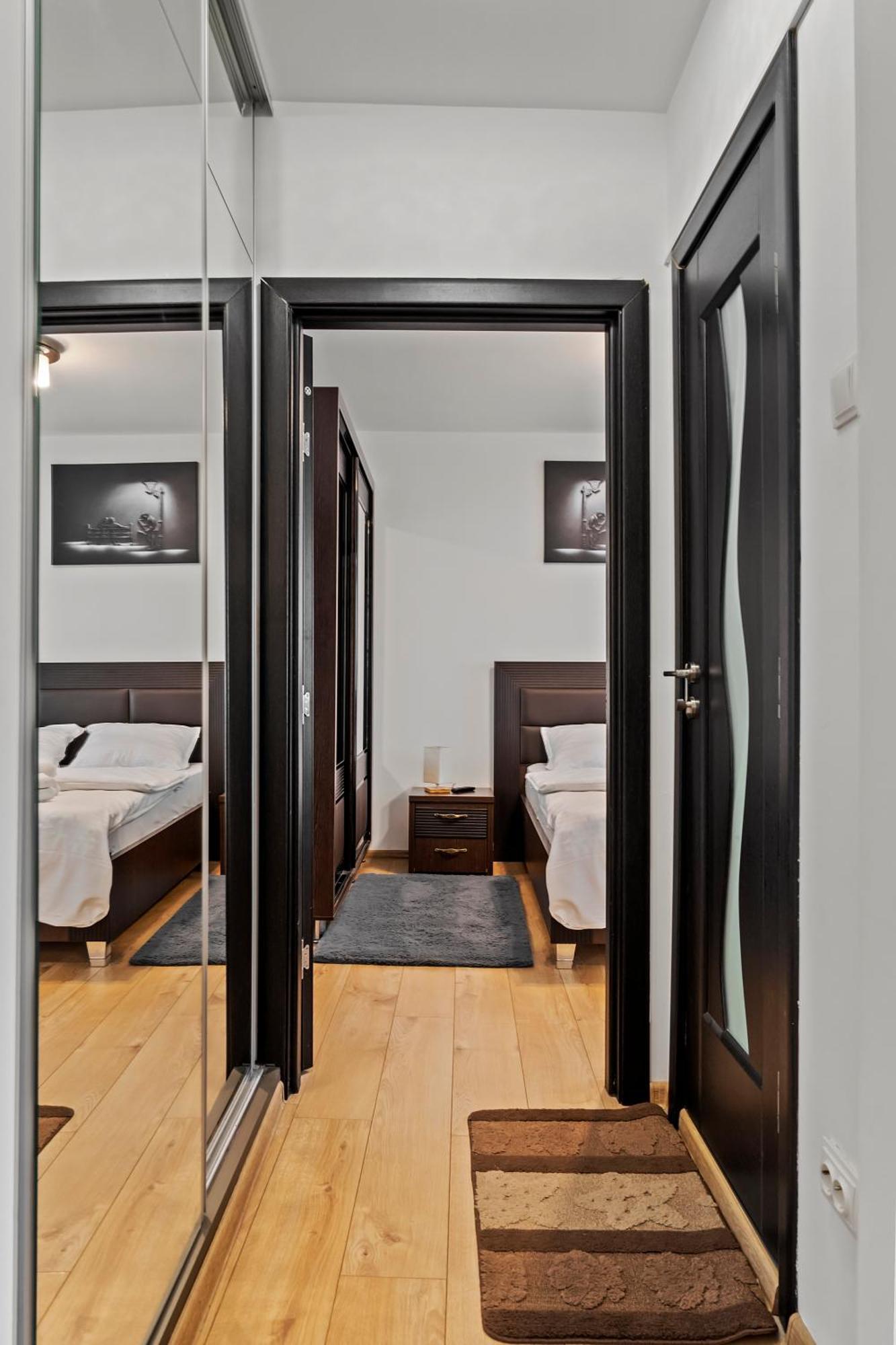 Apartament De Lux Drumul Taberei Bucharest Luaran gambar