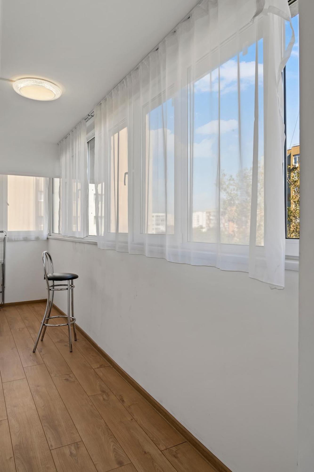 Apartament De Lux Drumul Taberei Bucharest Luaran gambar